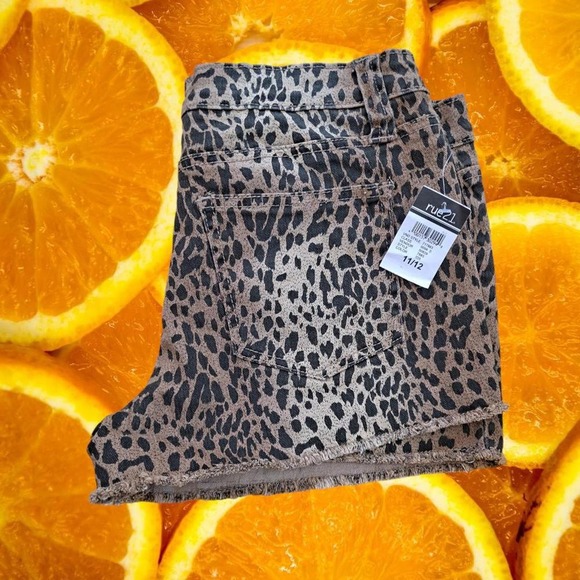 NWT Rue21 Tiger Print Short Shorts Size 11/12 - Picture 1 of 5